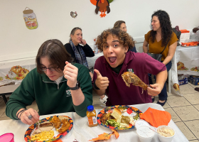 aa-thanksgiving-feats-12 aa-thanksgiving-feats-12