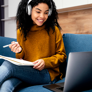 girl learning online